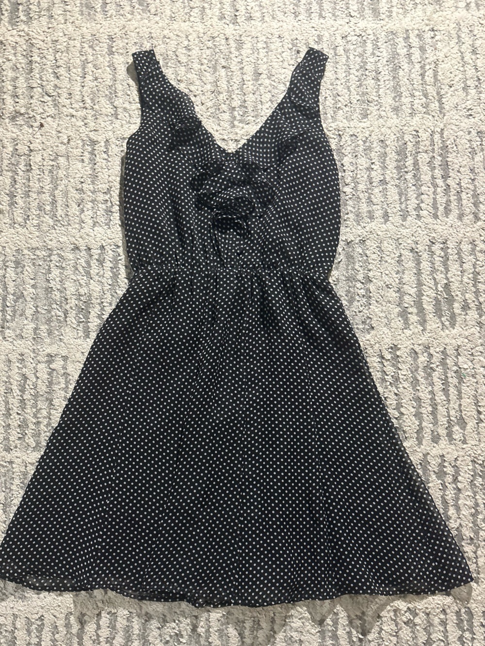 White House black market black white polka dot ruffle dress size 4
